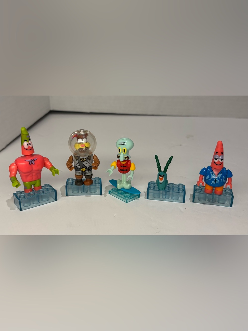 Mega Bloks Sponge Bob Plankton Sandy Patrick Squidward Mini Figures Lot of 5